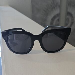 Nectar Chatham Oversized Sunglasses with Dark Lenses